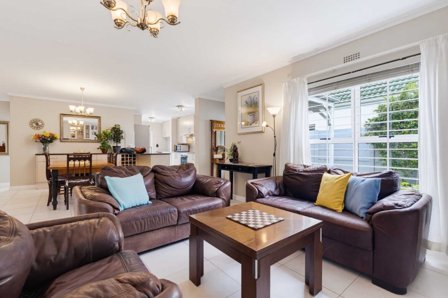 4 Bedroom Property for Sale in Sunningdale Western Cape